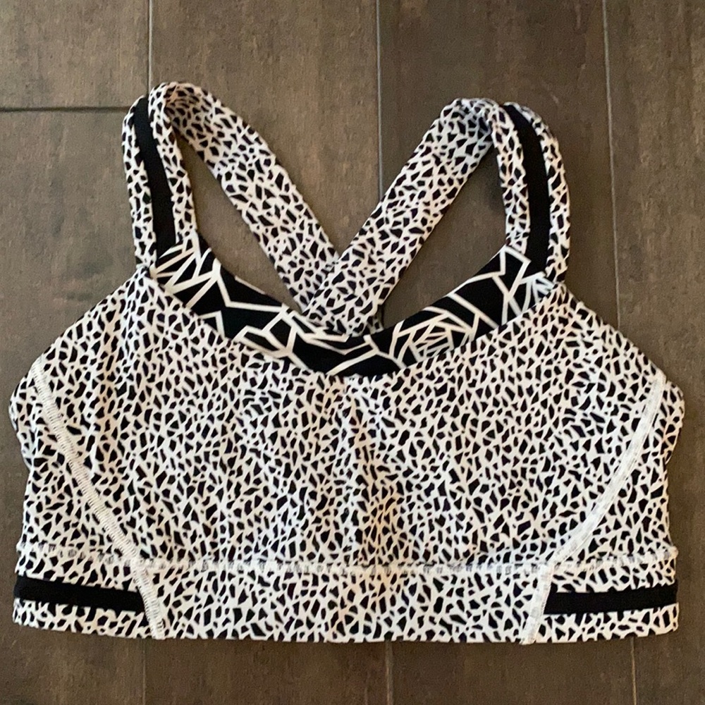 Lululemon Sports Bra size 6